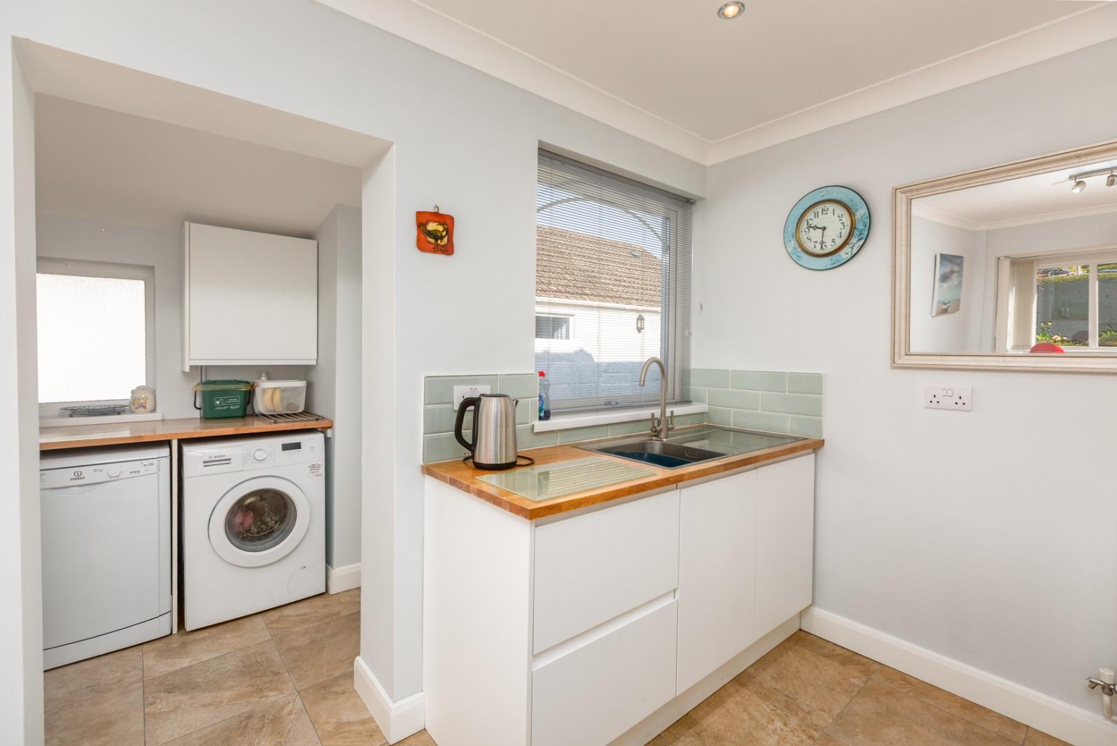 Three Cliffs Drive, Southgate, Swansea, SA3 2BN